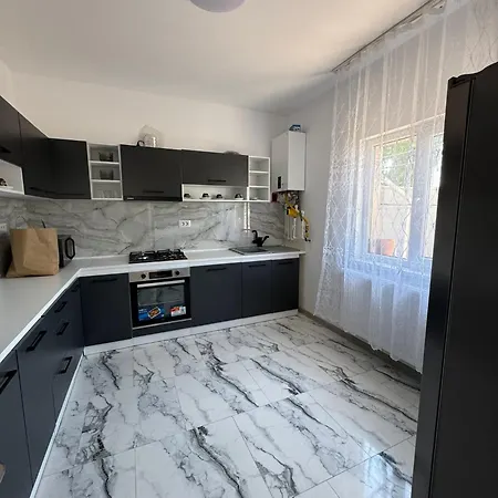Ionela Tatil Evi